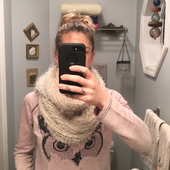 Infinity Scarf - Picture 3 of 4